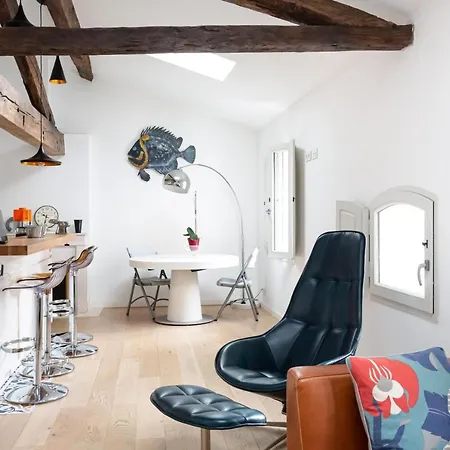 2bd In Old Town By Guestready * Bordeaux