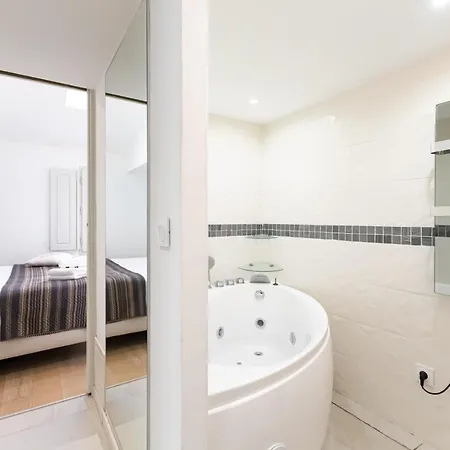 Apartment 2bd In Old Town By Guestready *